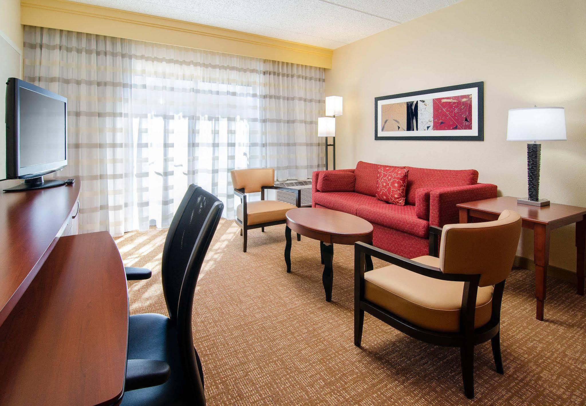 Courtyard Charlotte Southpark Hotel Exterior foto