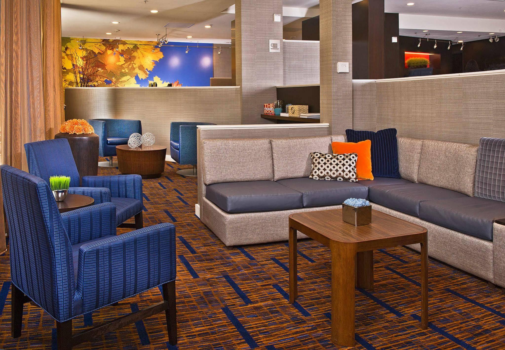 Courtyard Charlotte Southpark Hotel Exterior foto